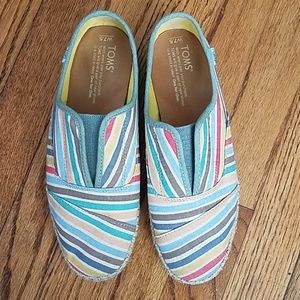 Tom's EUC beach stripe slip ons
